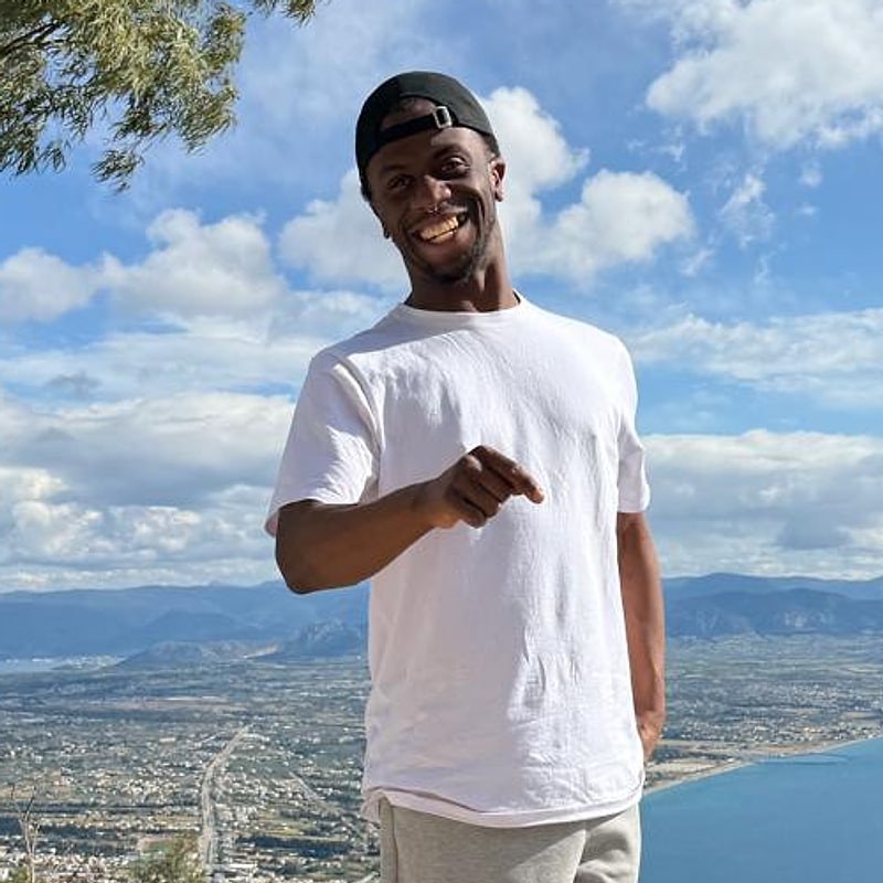 Antione, the baker behind Antione's Cakery